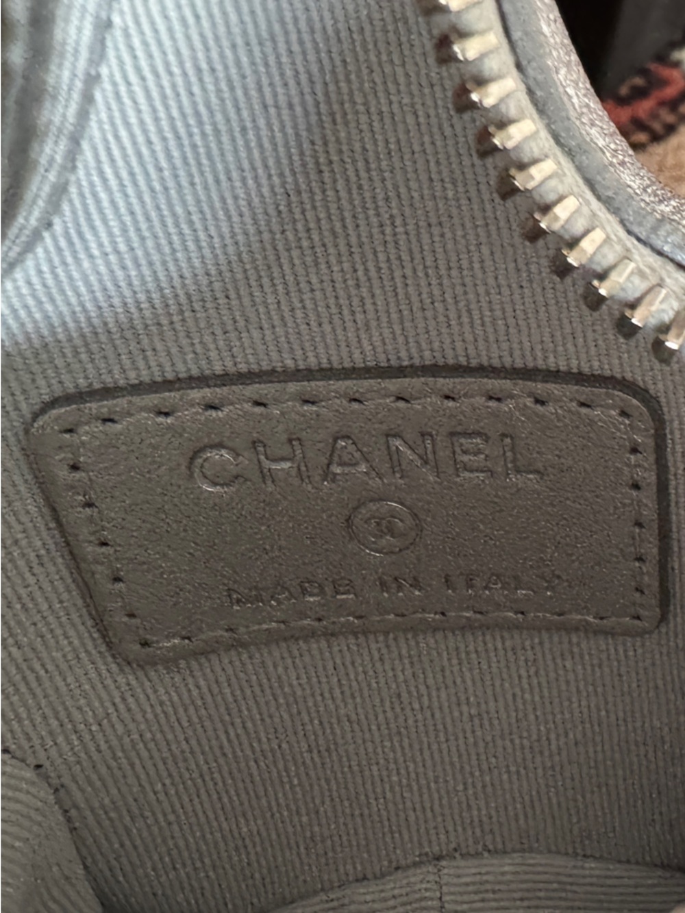 Chanel Star Shaped Clip On Coin Purse Quilted Silver Metallic Lambskin - Picture 6 of 8